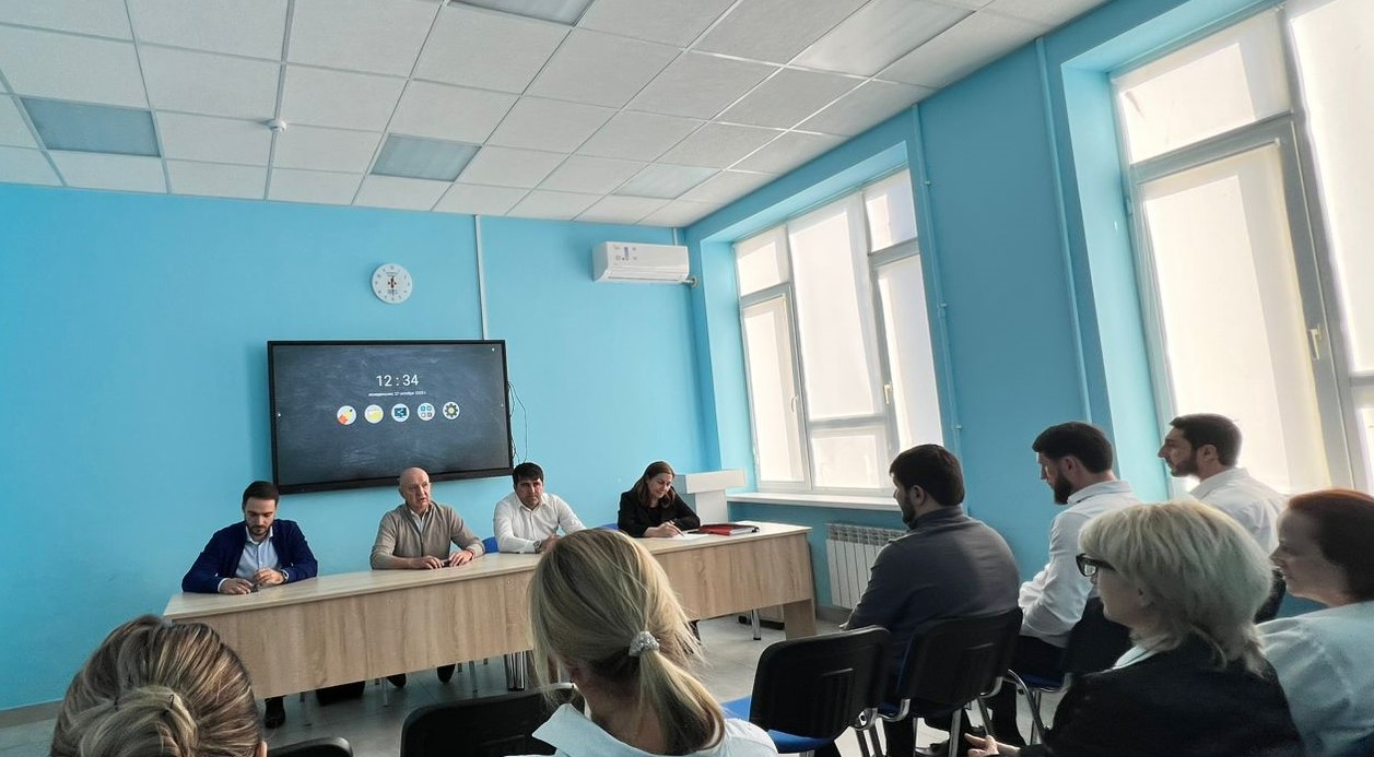 В рамках реализации межрегионального сотрудничества между Республикой Дагестан и Красноярским краем на площадке Энергетического колледжа в Каспийске состоялась ярмарка вакансий